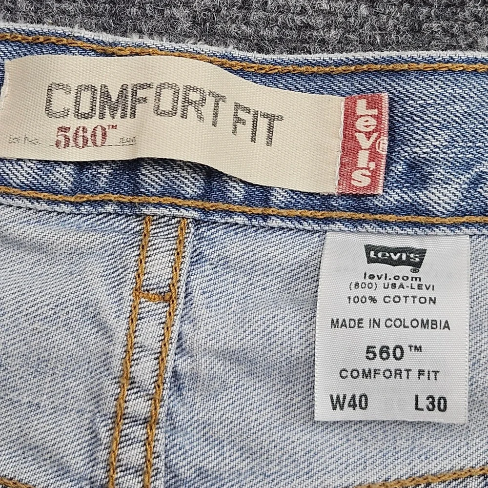 Vintage Levis 560 Comfort‎ Fit Jeans Mens 40x30 Light Wash Blue Tapered Leg 90s